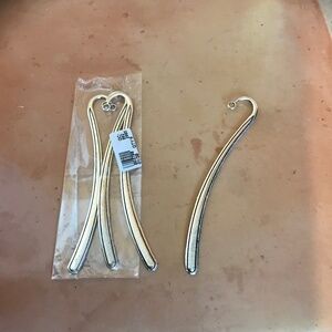 Book mark hooks. NWT